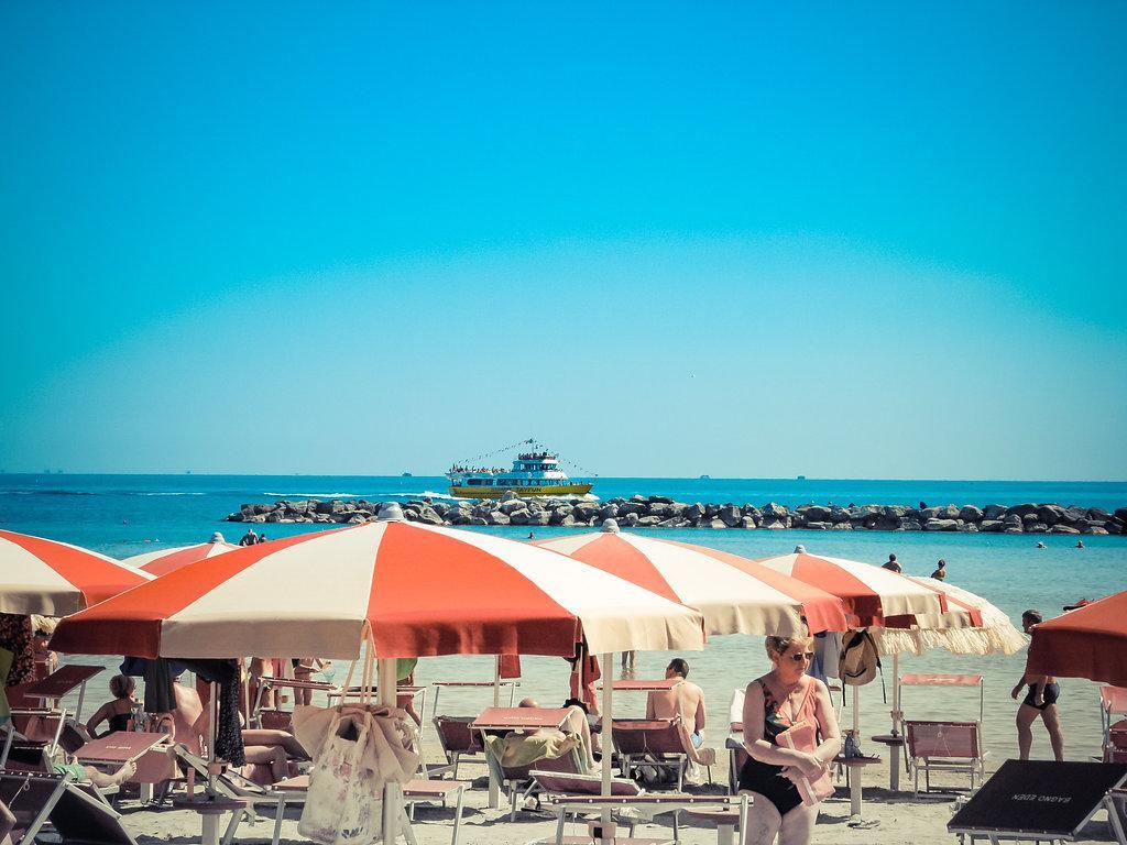 Hotel Missouri Bellaria-Igea Marina Esterno foto