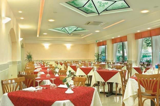 Hotel Missouri Bellaria-Igea Marina Esterno foto