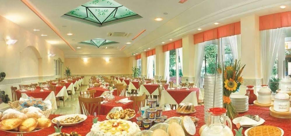 Hotel Missouri Bellaria-Igea Marina Esterno foto
