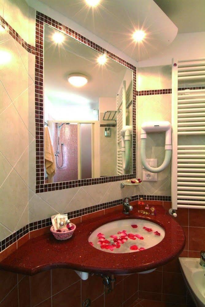 Hotel Missouri Bellaria-Igea Marina Esterno foto